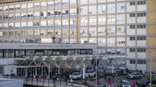 Ватикана с последни новини след операцията: Папата вече се разхожда, изяде си закуската