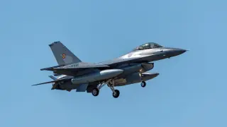 Румъния вдигна два F-16 заради дрон в Черно море, навлязъл за кратко във въздушното ѝ пространство