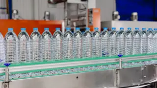 Нови правила за бутилираната вода у нас след изисквания от Брюксел