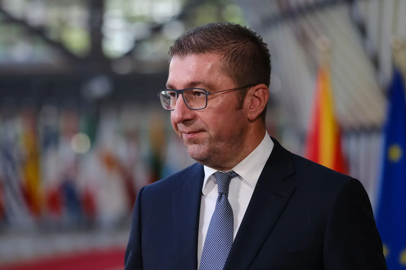Бивш партиен лидер в РСМ: Мицкоски търси начин да излезе от ситуацията, която сам създаде с Ива Михайлова