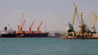 България е пред икономическа катастрофа, ако спре корабоплаването във Варна и Бургас