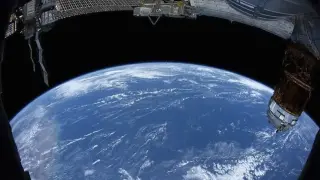 Напрежение в Космоса! Русия приближи свой спътник до американски апарат, свързан с Украйна