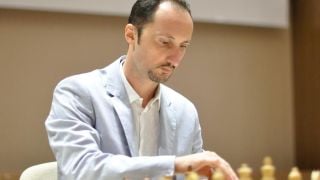 Веско Топалов запазва мястото си в света