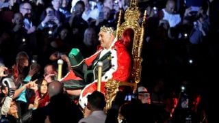 Няма равен: Завърналият се на върха Фюри взе микрофона и... ВИДЕО