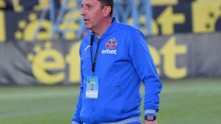 Падна главата на треньор от елита