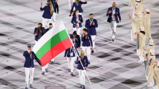 Животът продължава! Олимпийците ни дефилираха в бляскавата церемония в Токио ВИДЕО