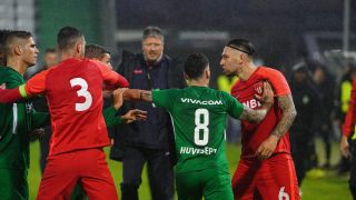 Десподов и Бандаловски скачат на бой, Любо Пенев ги разтървава ВИДЕО