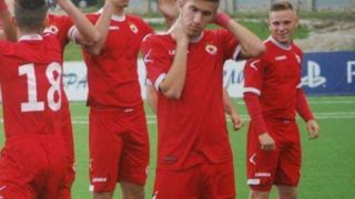 Първият трансфер в родния футбол за 2022 година е факт СНИМКА