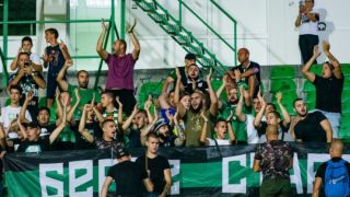 Голям скандал в Берое! Фенове скочиха на треньора ВИДЕО