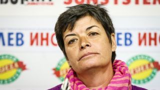 Пречат на национали да тренират, Румяна Нейкова с критика към властта