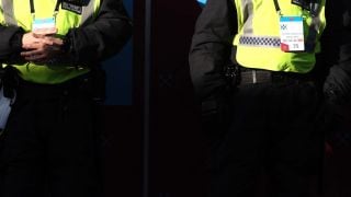 Футболист преби жена и си навлече голяма беля