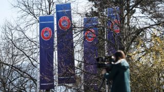 Натискат УЕФА за реакция срещу Русия