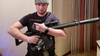 Роден в Русия нарами пушката и тръгна срещу Путин