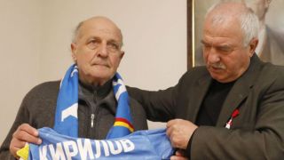 Левски честити на легендa