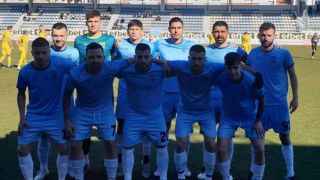 Лидерът във Втора лига се спъна край морето ВИДЕО