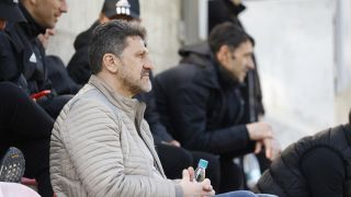 Изхвърленият от футбола Филип Филипов гледа ЦСКА СНИМКИ