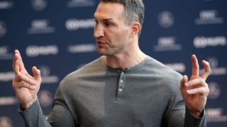Легендарен боксьор подкрепи братя Кличко