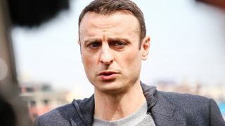 Бербатов се появи в Бояна, нахока протестиращите