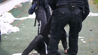 Украинец настанен в „Пирогов“ след брутално полицейско насилие ВИДЕО
