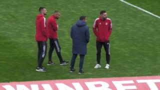 Играч на Левски при цесекарите преди дербито ВИДЕО