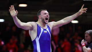 Популярен наш журналист тръшна европейски шампион! ВИДЕО