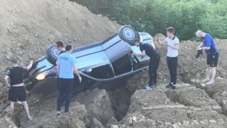 Герои! Футболисти спасиха живота на трима след зверска катастрофа