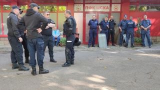 "Червените" се скриха, вижте кого пратиха да укротява феновете 