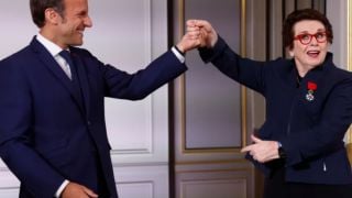 Макрон награди тенис легенда