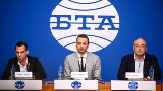 Бербатов изпълни закана си, зове ФИФА и УЕФА