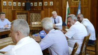 12 милиона лева от кредит отиват за козирка на "Колежа"