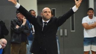 Тити Папазов празнува