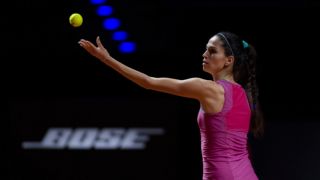 Шиникова отпадна на старта във Варшава