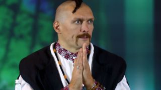 Олександър Усик направи шоу преди боя Джошуа ВИДЕО