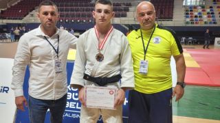 Сребро и бронз за България на Балканиадата по джудо