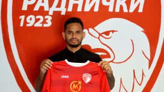 Бивш играч на ЦСКА отново облича червен екип