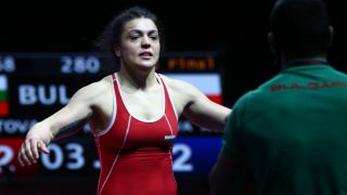 Мими Христова остана без медал от Световното по борба