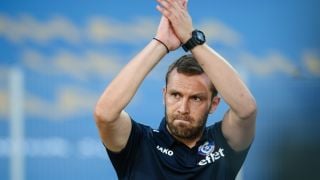 Подал оставка треньор с нов пост в същия клуб