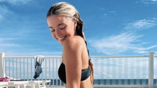 Красива гимнастичка стана милионерка с горещи СНИМКИ 18+