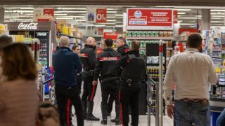 Наръганият съиграч на българин проговори от болницата за касапина, прерязаното гърло и семейството си