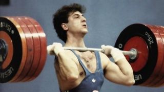 Наш известен щангист става на 55