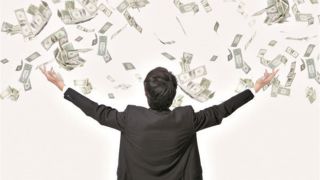 Бивш футболист изуми, ето за какво пръсна близо 2 милиона долара