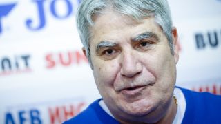 Плачи се гъбарка с футболните национали на Италия
