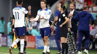 Появи се като резерва на Световното и залагането започна