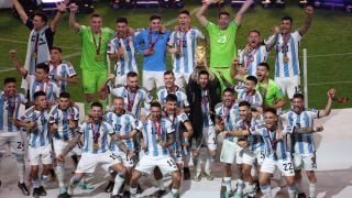 Ето го талисмана, донесъл късмет на Аржентина на Мондиал 2022 СНИМКИ