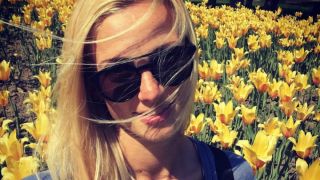Популярна родна блондинка изненада всички с голяма новина СНИМКА