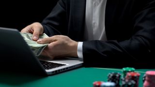 Малка грешка, а струва половин милион долара