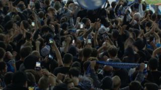 Фенове на грандове си спретнаха меле на магистрала, има тежко ранен ВИДЕО