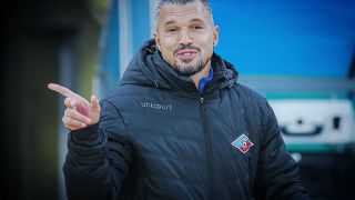 Родна звезда със съкрушителен удар по Валери Божинов