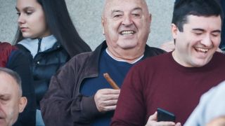 Венци Стефанов и Стойчо Младенов гледат Славия в Турция 