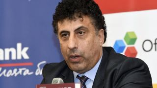 Владимир Памуков става на 59